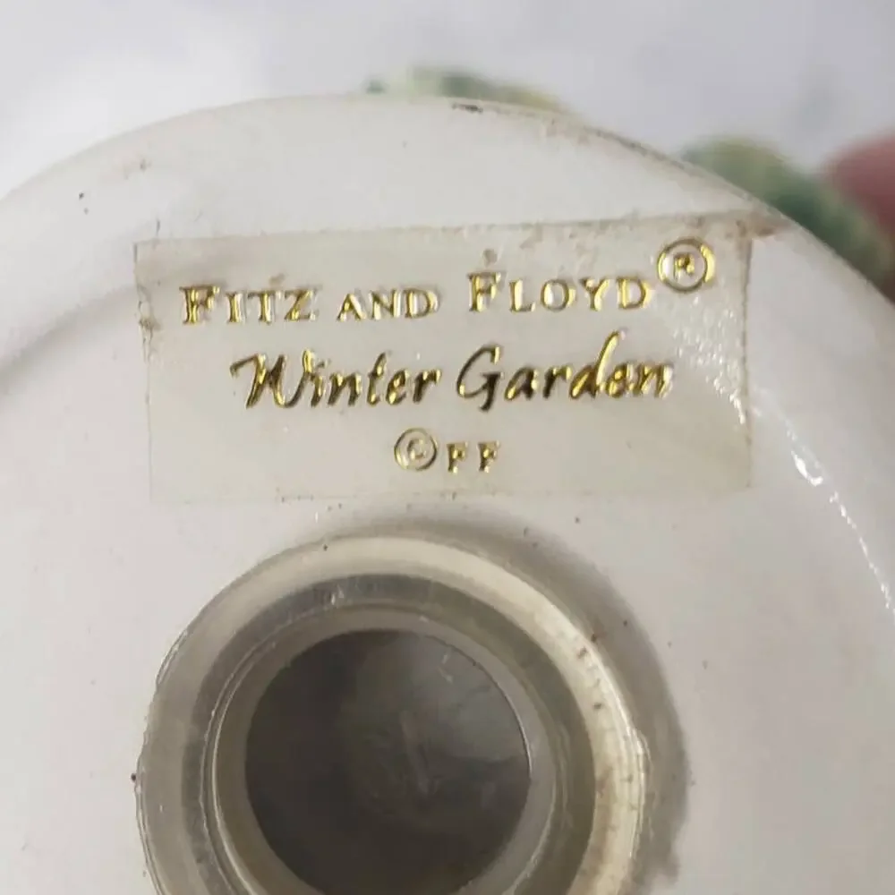 Fitz and Floyd Winter Garden salt and pepper shaker set, Preowned christmas